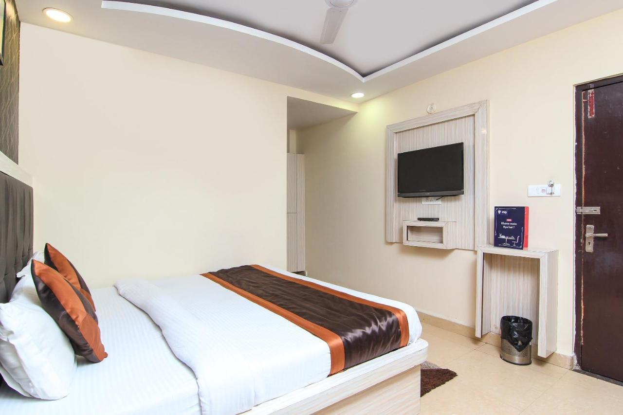Oyo 8883 Hotel Comfort Zone Lucknow Exterior photo