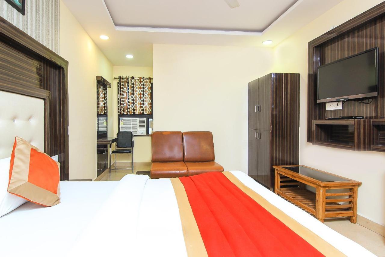 Oyo 8883 Hotel Comfort Zone Lucknow Exterior photo
