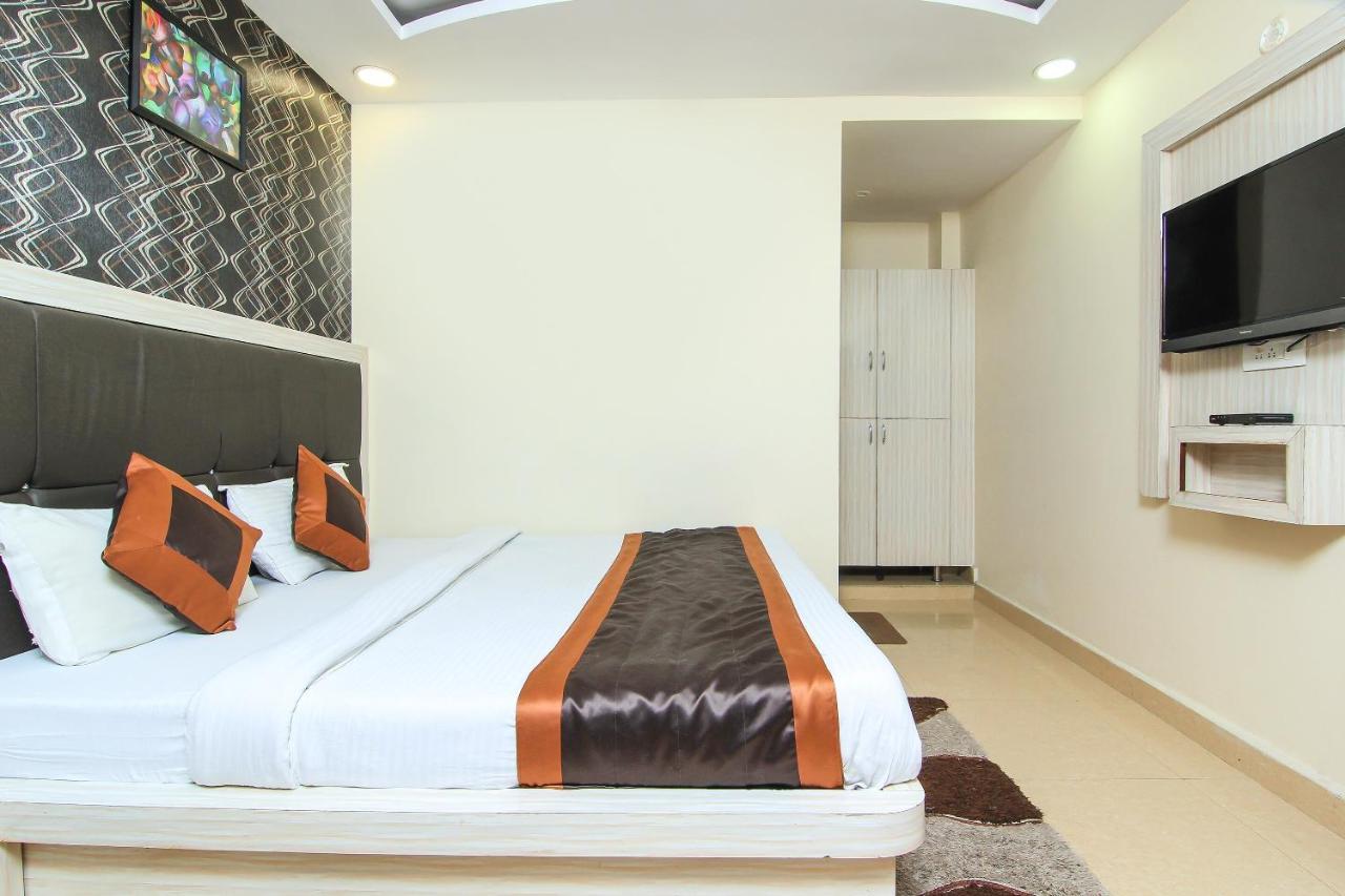 Oyo 8883 Hotel Comfort Zone Lucknow Exterior photo
