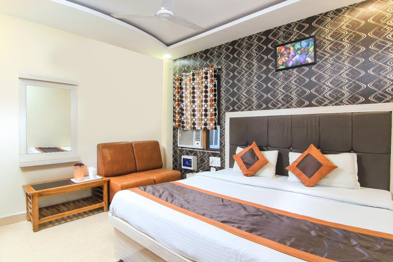 Oyo 8883 Hotel Comfort Zone Lucknow Exterior photo